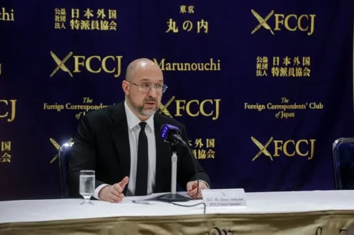 shmyhal-points-out-the-need-for-missiles-and-counts-on-a-new-aid-package-from-the-us