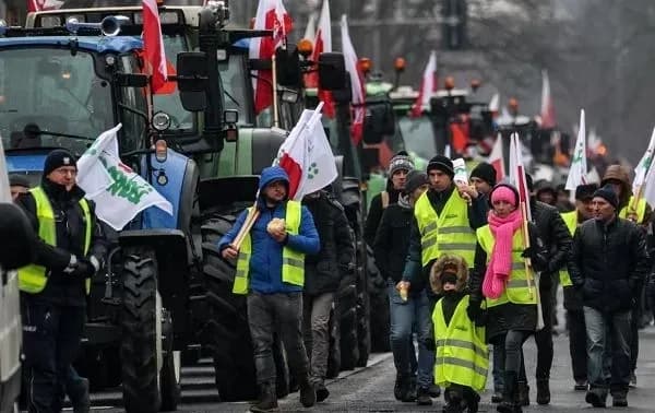 polish-strikers-ease-traffic-restrictions-near-the-border-with-ukraine-how-many-trucks-are-ready-to-pass-and-where