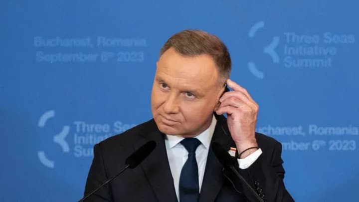 polish-president-says-russia-which-attacked-ukraine-is-to-blame-for-blockade-of-polish-ukrainian-border