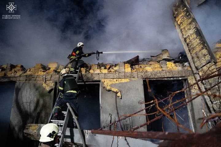 large-scale-fire-in-odesa-covers-500-square-meters-there-are-dead