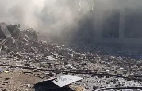 ukrainian-defenders-destroy-an-enemy-drone-in-dnipropetrovsk-region-another-occupants-drone-damages-a-building