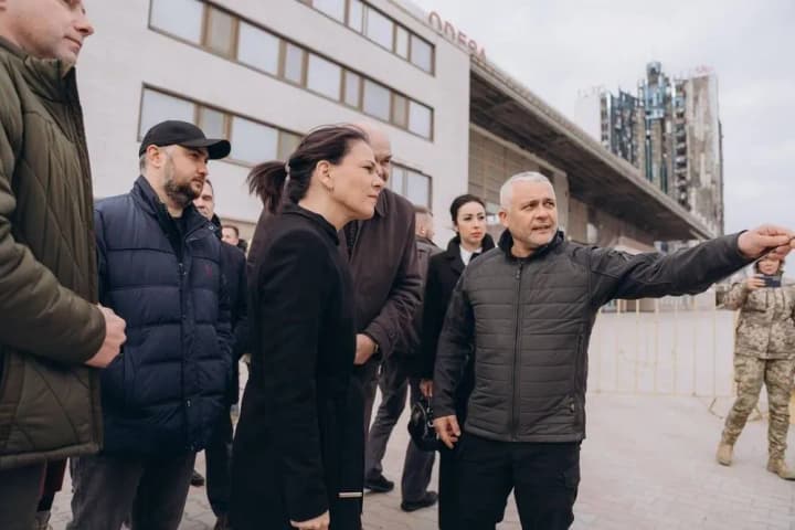 german-foreign-minister-comments-on-blocking-of-ukrainian-grain-by-poles