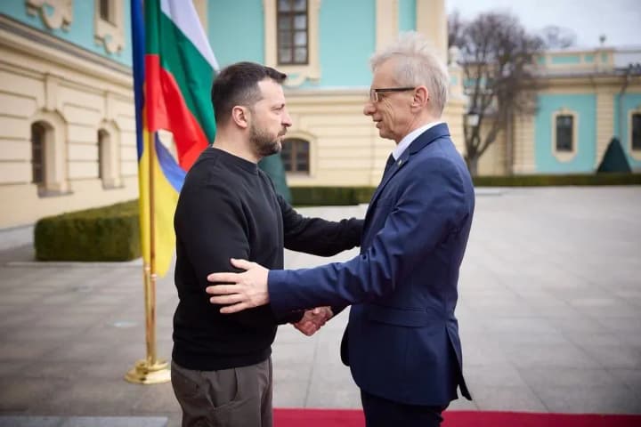 zelenskyy-and-bulgarian-prime-minister-agree-to-build-logistics-and-infrastructure