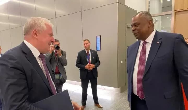 lithuanian-defense-minister-to-discuss-support-for-ukraine-with-pentagon-chief