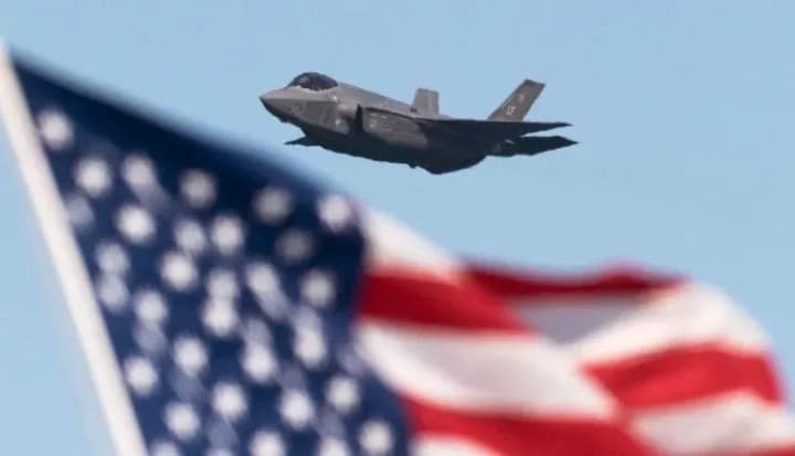 wsj-vvs-ssha-planiruyut-izgotovit-tisyachu-bespilotnikov-s-iskusstvennim-intellektom