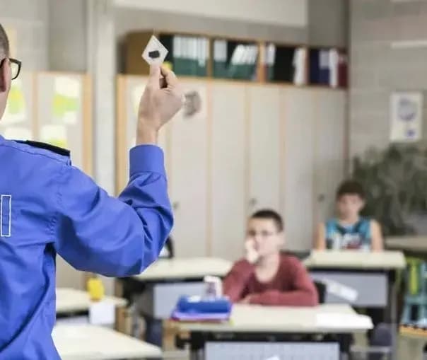 parents-claim-that-police-officer-humiliated-schoolchildren-in-chernivtsi-internal-investigation-launched