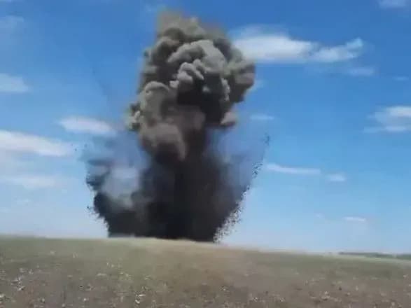 v-melitopoli-vybukhnuv-sklad-iz-boieprypasamy-okupantiv-v-tokmaku-bulo-huchno-bilia-viiskovoi-bazy-rf-fedorov