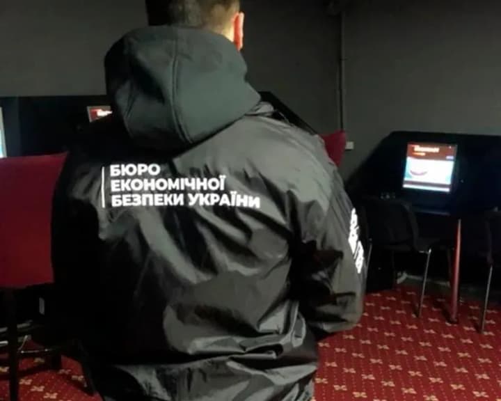 deputat-prizval-peredat-rassledovanie-ekonomicheskikh-prestuplenii-isklyuchitelno-v-byuro-ekonomicheskoi-bezopasnosti