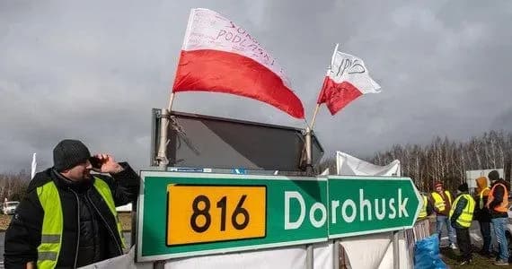 polish-farmers-announced-the-unblocking-of-truck-traffic-towards-ukraine-at-one-of-the-checkpoints