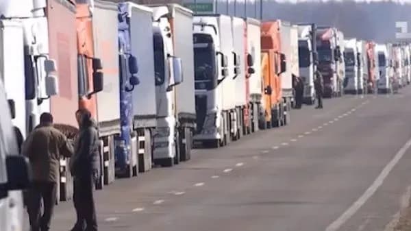 blockade-on-the-border-with-poland-more-than-11-thousand-trucks-in-line