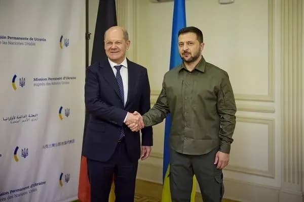 zelenskyi-ta-sholts-skoordynuvaly-pozytsii-naperedodni-zustrichi-lideriv-veimarskoho-trykutnyka