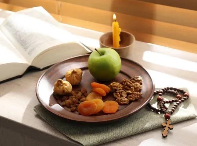 segodnya-nachinaetsya-paskhalnii-post-traditsii-obichai-obichai