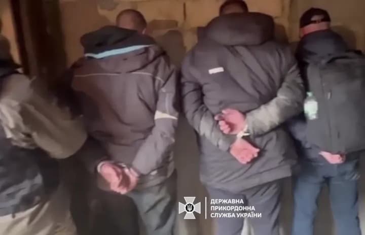 hostel-for-fugitives-12-men-were-hiding-in-a-house-near-the-border