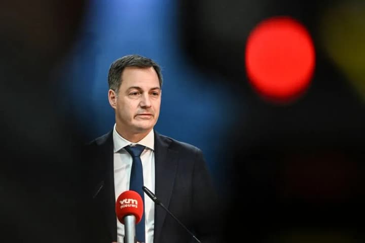 belgiya-podderzhivaet-plan-yes-ispolzovat-dokhodi-ot-zamorozhennikh-aktivov-rf-dlya-zakupki-oruzhiya-dlya-ukraini