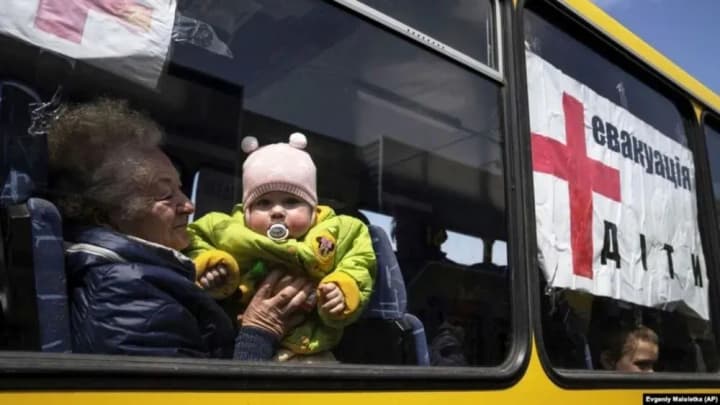 children-are-forcibly-evacuated-from-three-more-settlements-in-sumy-region