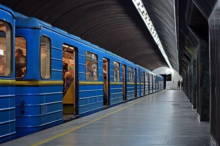 traffic-on-the-red-line-of-the-subway-has-been-restricted-in-kyiv