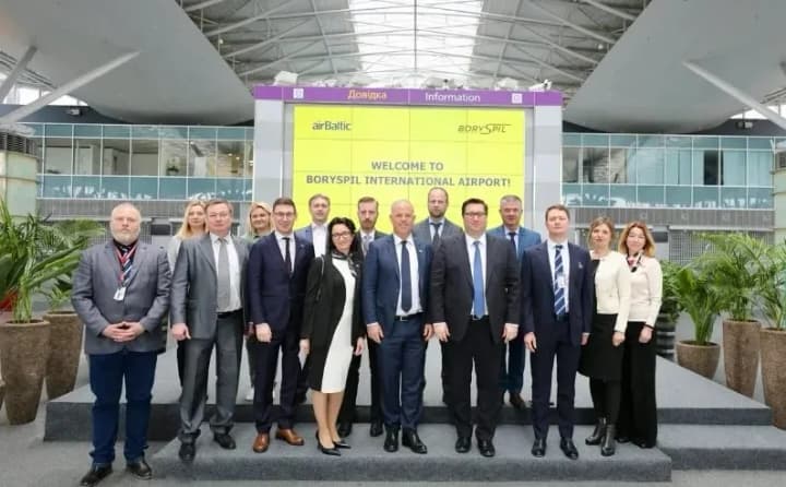 air-baltic-planuie-vidnovyty-poloty-v-ukrainu-shchoino-povitrianyi-prostir-vidkryietsia