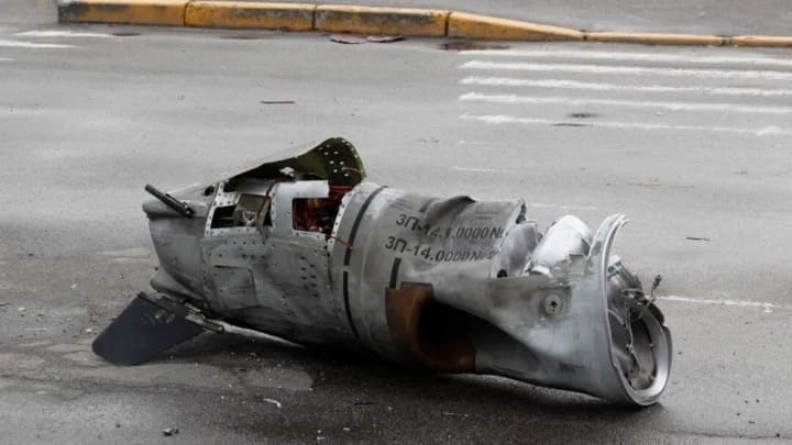 russians-stockpile-of-kalibr-cruise-missiles-could-grow-to-245-285-units-defene-express