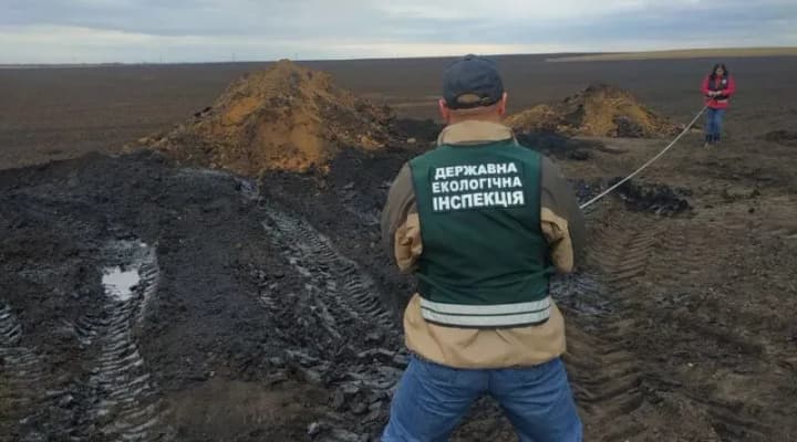 v-akhtirskom-raione-na-sumshchine-proizoshla-avariinaya-utechka-nefti