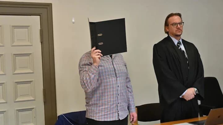 pohrozhuvav-deportatsiieiu-nimetskyi-chynovnyk-domahavsia-ditei-ukrainskykh-bizhentsiv