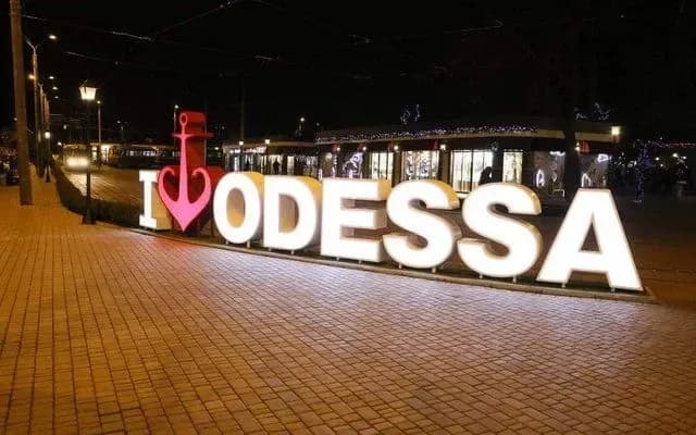 enemy-forces-hit-odesa-with-a-missile-fire-and-destruction-casualties-reported