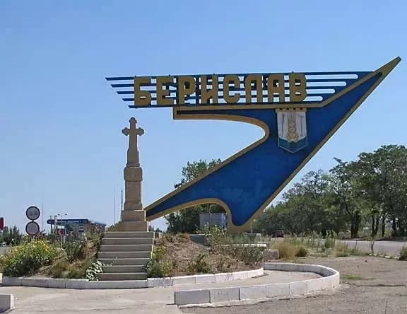 na-khersonshchyni-rosiiany-skynuly-vybukhivku-z-drona-u-beryslavi-ye-postrazhdalyi