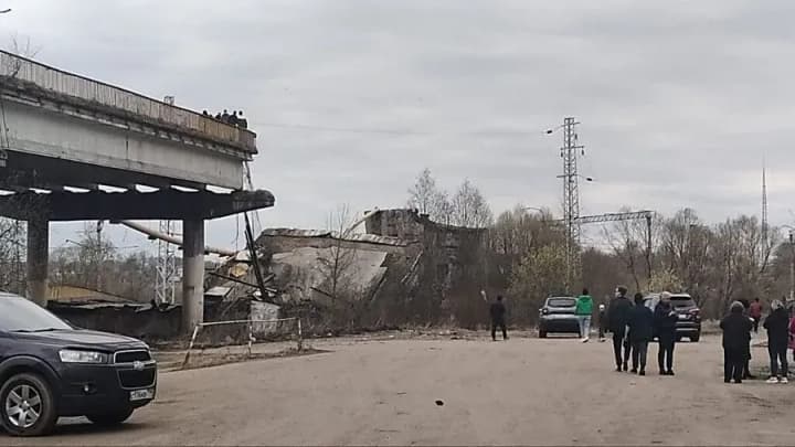 u-rf-rukhnuv-avtomobilnyi-mist-vidremontovanyi-shist-rokiv-tomu-za-10-milioniv-rubliv