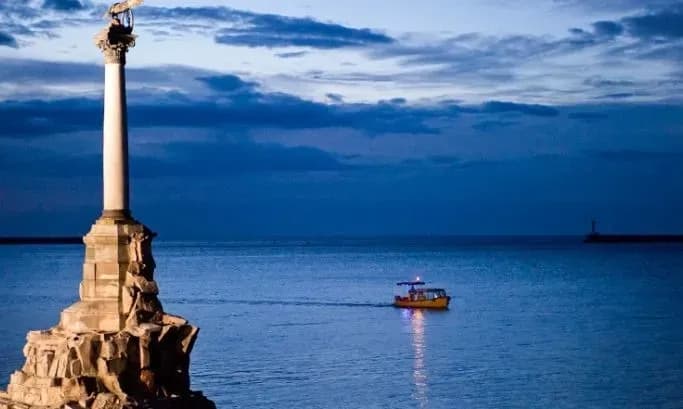 hubernator-okupovanoho-sevastopolia-povidomyv-pro-znyshchennia-nad-morem-povitrianoi-tsili