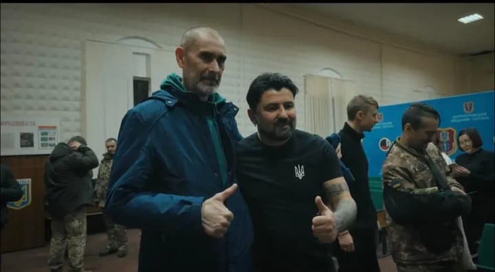 lyudi-titani-gruppa-kozak-system-sovmestno-s-bf-mkhp-gromade-prodolzhat-tur-po-voennim-gospitalyam