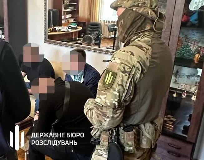 bribe-of-dollar30-thousand-demanded-mayor-and-secretary-of-city-council-in-dnipropetrovsk-region-served-with-suspicion-notice