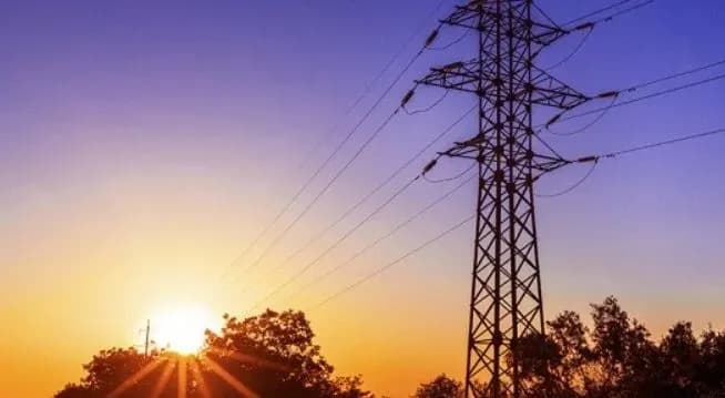 the-ministry-of-energy-urged-ukrainians-to-save-electricity-during-peak-consumption-hours