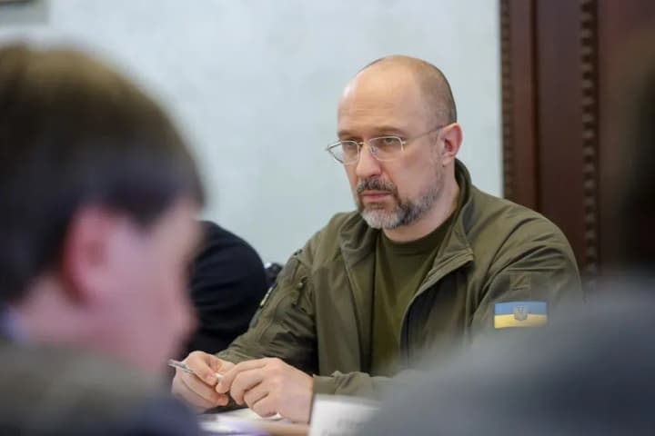 shmyhal-nazvav-nedotsilnym-perespriamuvannia-koshtiv-z-telemarafonu-ta-freedom-na-potreby-zsu