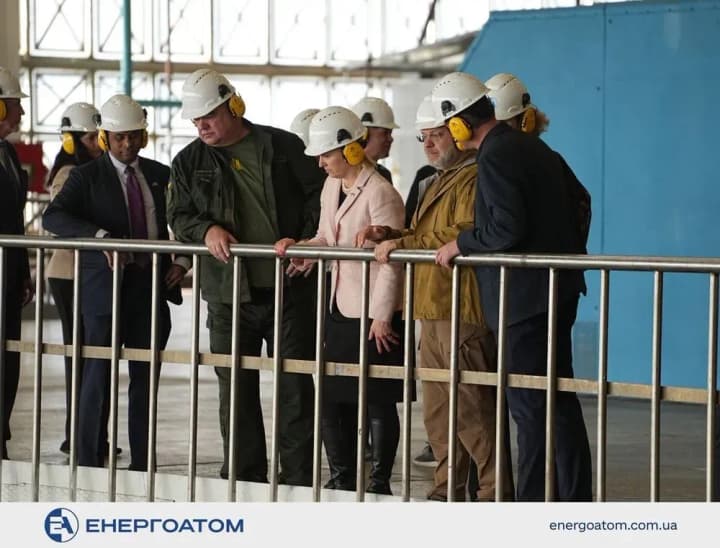 us-ambassador-and-westinghouse-ceo-inspect-khmelnytsky-npp-unit-1