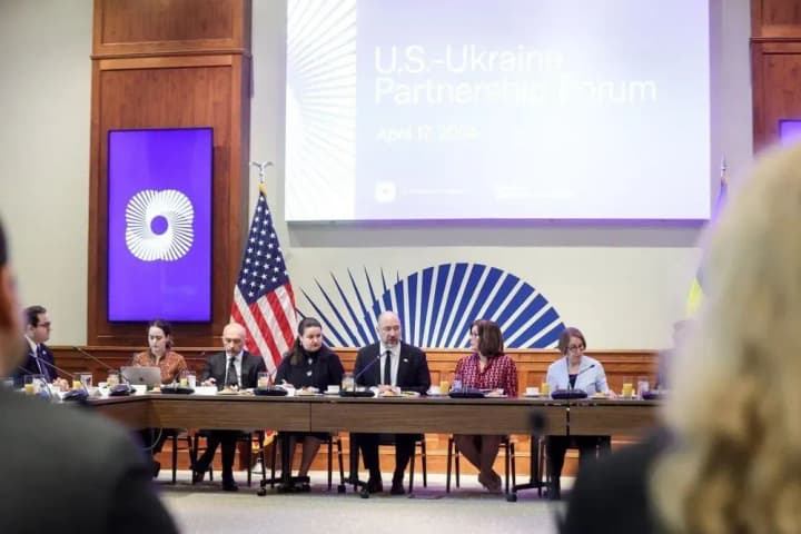 shmyhal-proviv-zustrich-z-amerykanskym-biznesom-u-vashynhtoni-hovoryly-pro-ataku-na-chernihiv-ta-spilni-proekty