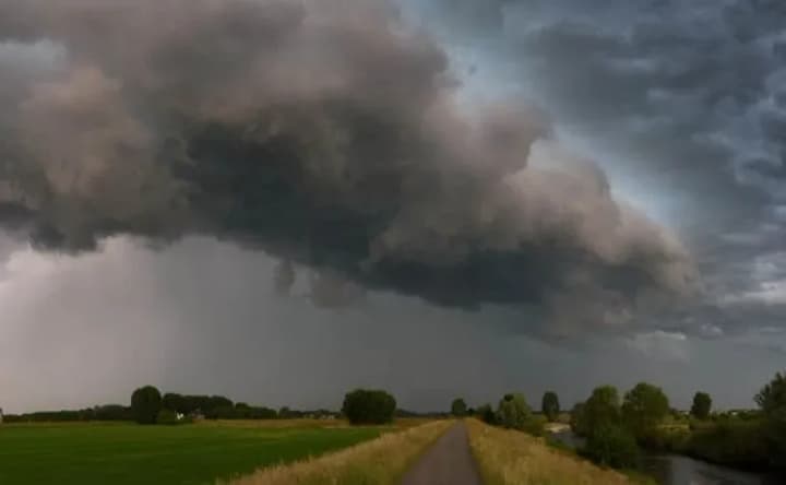 dangerous-wind-gusts-in-the-capital-and-kyiv-region-storm-warning-issued