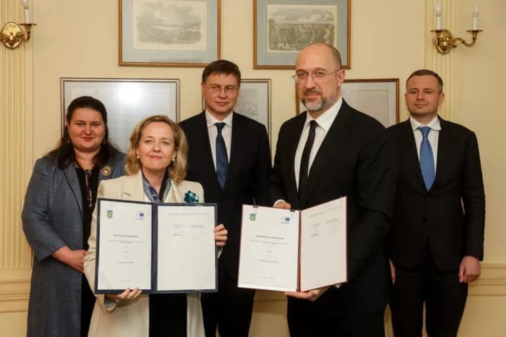 yevropeiskii-investitsionnii-bank-videlit-ukraine-560-millionov-yevro-na-proekti-po-vosstanovleniyu-infrastrukturi-shmigal