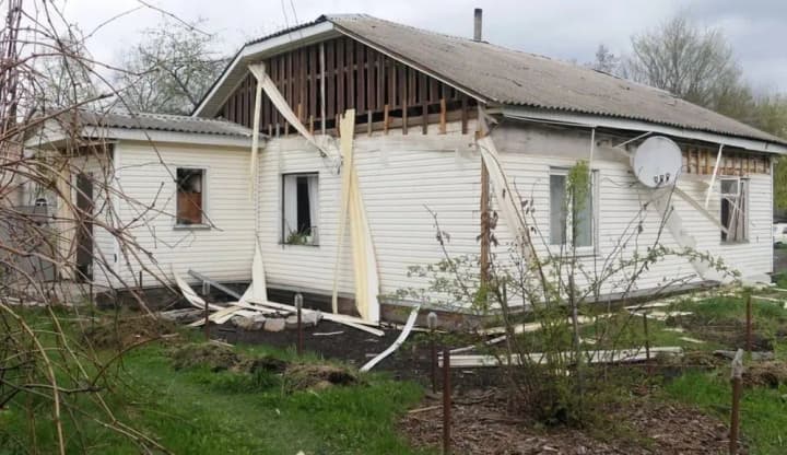 russians-shelled-sumy-region-283-explosions-one-person-wounded