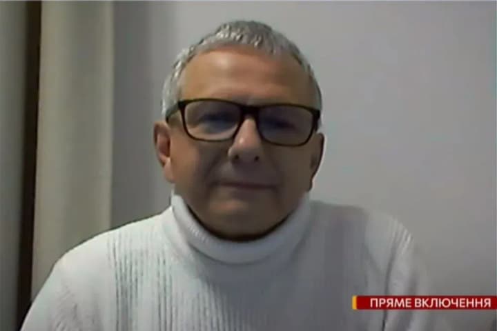 ukhvalena-v-ssha-dopomoha-pozytyvno-poznachytsia-na-kursi-ta-infliatsii-ekonomist