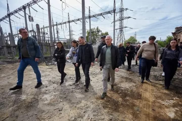 do-kharkova-prybula-delehatsiia-predstavnykiv-danii-estonii-frantsii-shvetsii-ta-vysokoposadovtsiv-oon