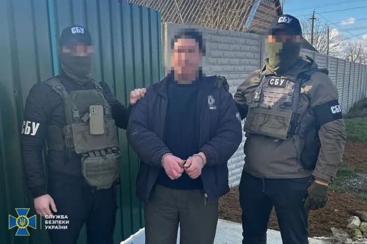 russian-missiles-aimed-at-kherson-ex-deputy-traitor-and-his-accomplice-detained