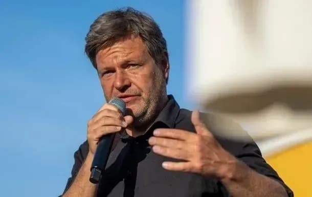 after-the-us-decision-german-vice-chancellor-insists-on-further-german-aid-to-ukraine-and-wants-to-increase-arms-production