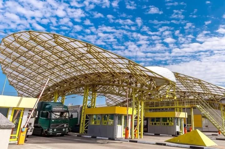 truck-traffic-through-the-yahodyn-dorohusk-checkpoint-has-been-restored