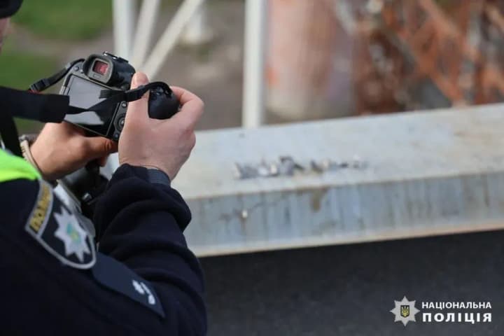 udar-rf-po-kharkivskii-televezhi-u-politsii-pokazaly-foto-naslidkiv