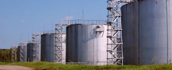 an-explosion-occurs-at-an-oil-depot-in-the-kaluga-region-after-a-uav-crashes-rosmedia