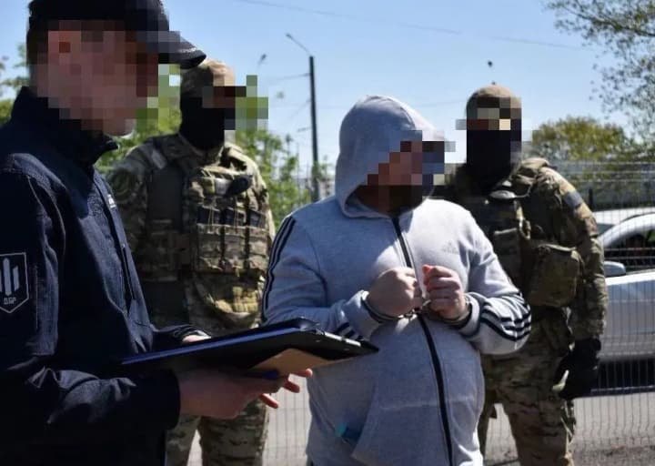 zaderzhan-glavar-bandi-narkodilerov-v-sostav-kotoroi-vkhodili-rabotniki-pravookhranitelnikh-organov