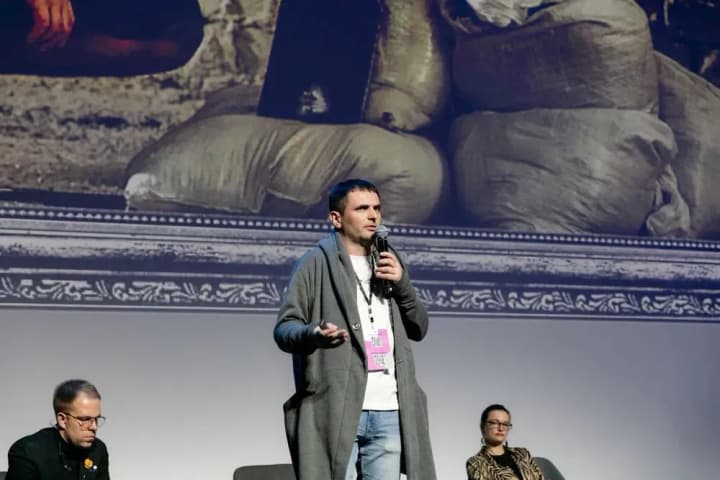 negative-resurfacing-a-volunteer-and-anti-russian-project