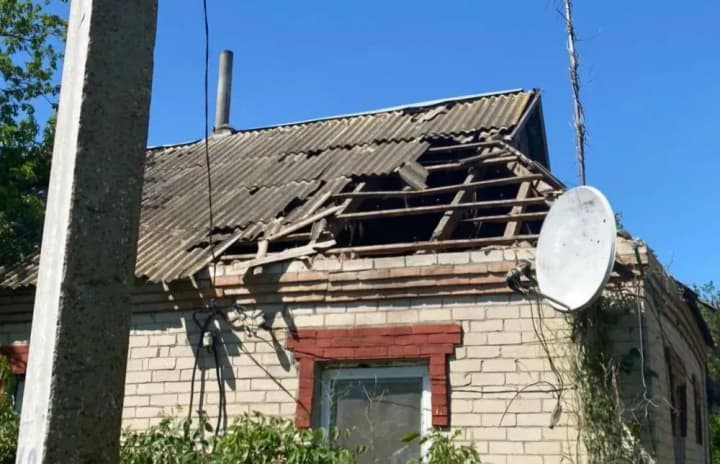 russian-army-shells-nikopol-district-with-artillery-and-drones-throughout-the-day-high-rise-buildings-a-gymnasium-trucks-damaged