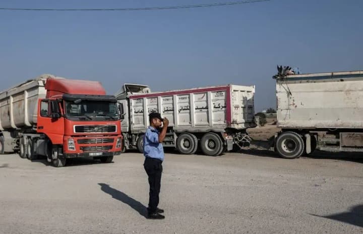 israel-closes-key-border-crossing-with-gaza-strip-after-palestinian-shelling