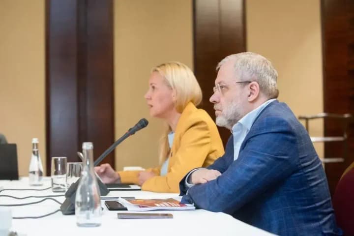halushchenko-ta-simson-provely-zasidanniam-shchodo-pidhotovky-enerhosektoru-do-opaliuvalnoho-sezonu