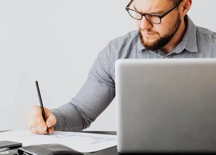 erobota-15-thousand-entrepreneurs-received-grants-for-business-start-up-and-development